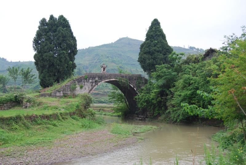 同仁桥远景.jpg