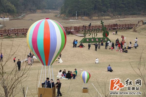 据悉,花千谷景区将持续通过文艺活动,培育构建双牌旅游新特色,提高